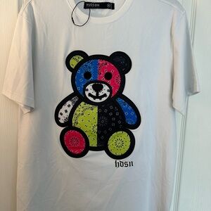 Hudson Outerwear Embossed Colorful Bear white t shirt